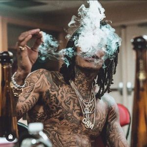 Meet your Posher, Troy